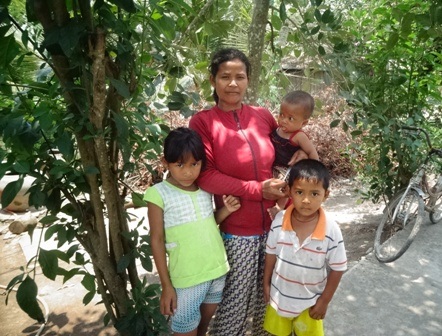 Vợ con anh Danh Lan