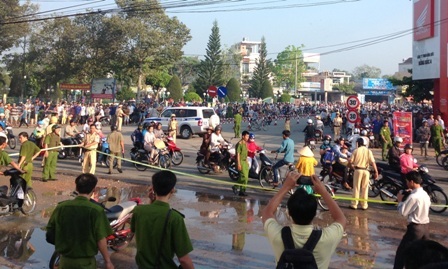 Trung sĩ Công an xả súng sẽ bị khởi tố 2 tội danh - 3 Hiện trường nơi xảy ra vụ việc sáng 16/4