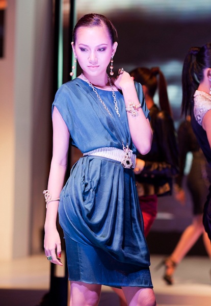 Thanh Hằng bị “tố” không chuyên nghiệp - 7 Thanh Hằng bị “tố” không chuyên nghiệp - 7