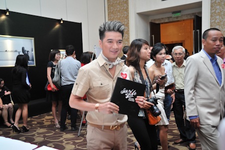 Ngô Thanh Vân gây "sốt" bằng nụ hôn của mình - 10 Ngô Thanh Vân gây "sốt" bằng nụ hôn của mình - 10