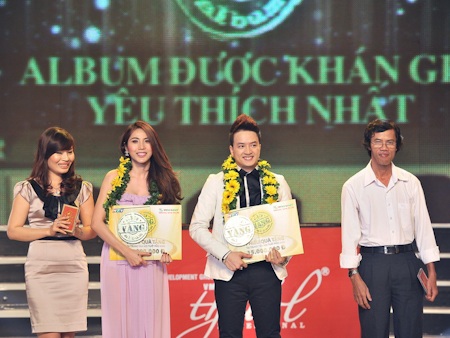 Sôi động gala Album Vàng - 14 Sôi động gala Album Vàng - 14
