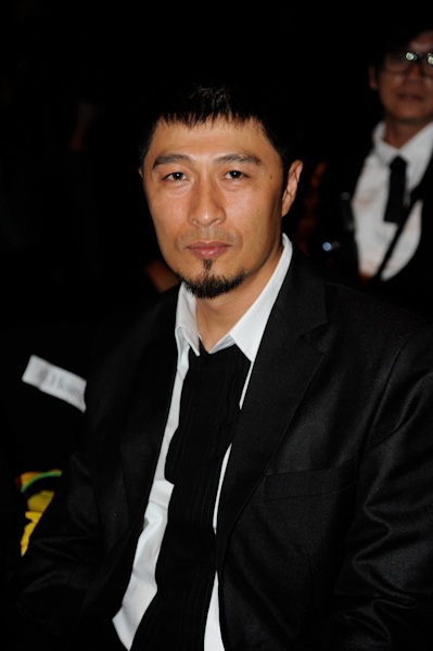 Hồng Nhung “hút mắt” với phong cách trẻ trung  - 7