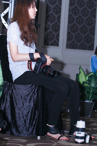 Đột nhập hậu trường đêm thời trang - 12