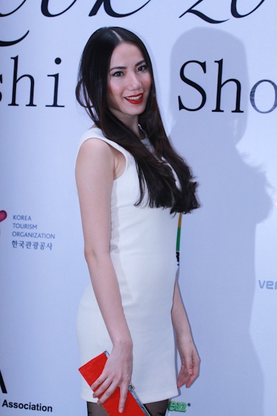 Đột nhập hậu trường đêm thời trang - 9