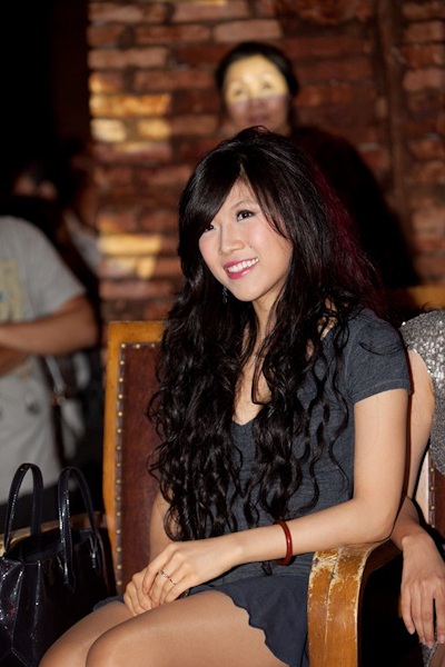 “Bống” Hồng Nhung trẻ trung và rạng rỡ - 12 “Bống” Hồng Nhung trẻ trung và rạng rỡ - 12