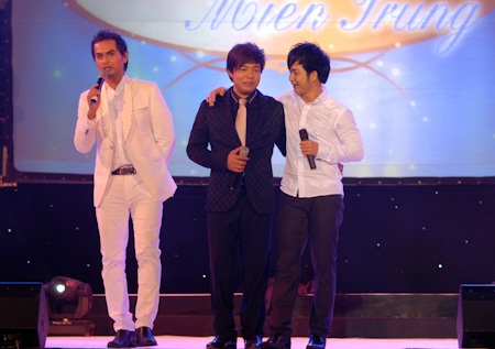 Quang Lê cảm động khi tái ngộ khán giả Đà Nẵng - 2