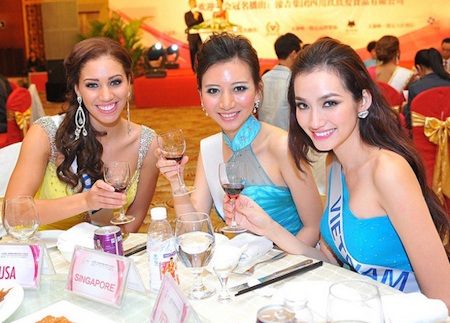 Trúc Diễm rạng rỡ trong trang phục truyền thống - 17 Trúc Diễm rạng rỡ trong trang phục truyền thống - 17