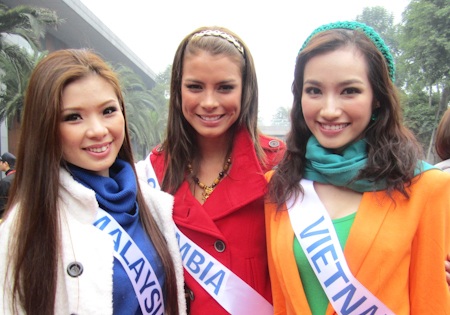 Trúc Diễm rạng rỡ trong trang phục truyền thống - 7 Trúc Diễm rạng rỡ trong trang phục truyền thống - 7