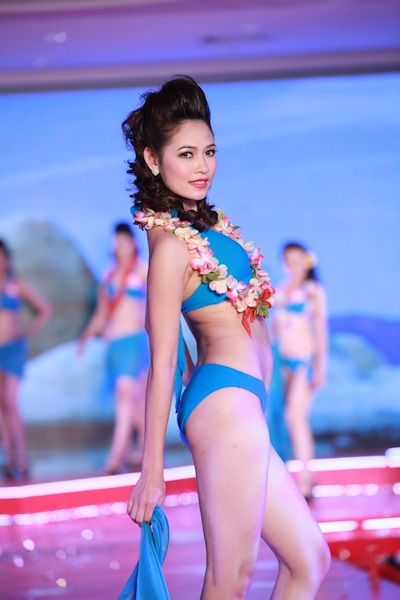 Thí sinh Hoa hậu các dân tộc khoe dáng với áo tắm - 5 Thí sinh Hoa hậu các dân tộc khoe dáng với áo tắm - 5