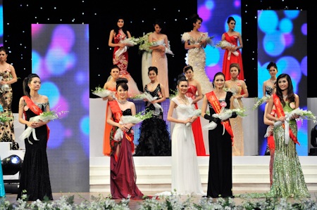 Diệp Bảo Ngọc đoạt giải Hoa khôi phụ nữ thời đại - 9