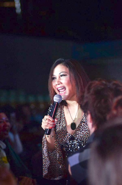 Ngọc Sơn "so cơ bắp" với Phạm Văn Mách - 8 Ngọc Sơn "so cơ bắp" với Phạm Văn Mách - 8