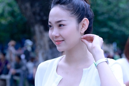 Ca sĩ Minh Hằng nhiệt tình đi từ thiện - 1 Ca sĩ Minh Hằng nhiệt tình đi từ thiện - 1