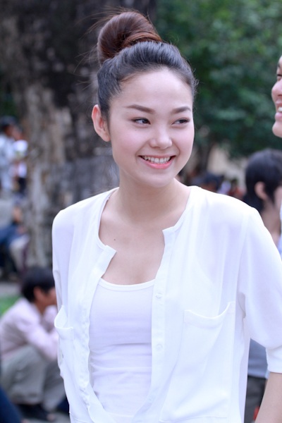 Ca sĩ Minh Hằng nhiệt tình đi từ thiện - 2 Ca sĩ Minh Hằng nhiệt tình đi từ thiện - 2