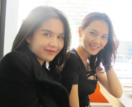 Ngọc Trinh, Ngọc Thạch "thăm dò" thị trường Hàn Quốc - 1 Ngọc Trinh, Ngọc Thạch "thăm dò" thị trường Hàn Quốc - 1