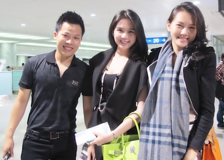 Ngọc Trinh, Ngọc Thạch "thăm dò" thị trường Hàn Quốc - 7 Ngọc Trinh, Ngọc Thạch "thăm dò" thị trường Hàn Quốc - 7