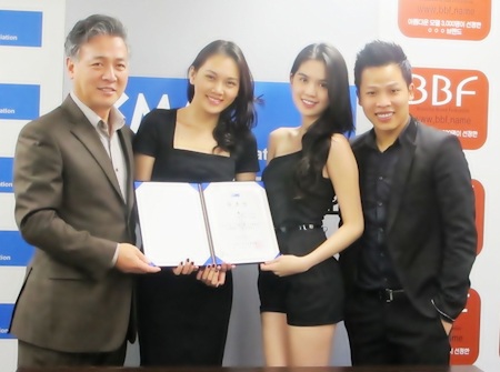 Ngọc Trinh, Ngọc Thạch "thăm dò" thị trường Hàn Quốc - 8 Ngọc Trinh, Ngọc Thạch "thăm dò" thị trường Hàn Quốc - 8
