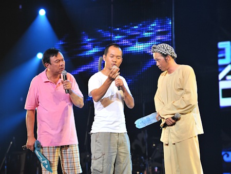 Nguyễn Hưng tình tứ cùng Nguyễn Cao Kỳ Duyên - 14 Nguyễn Hưng tình tứ cùng Nguyễn Cao Kỳ Duyên - 14