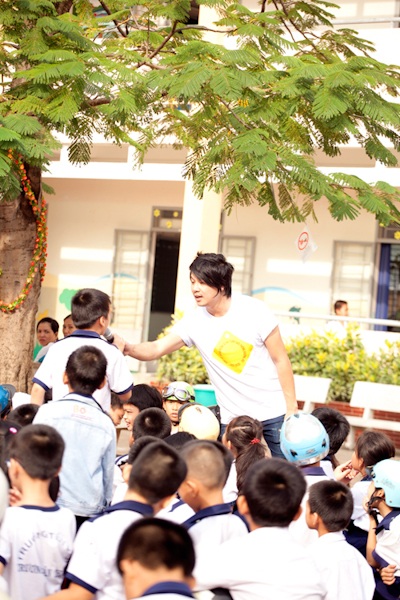 Kathy Uyên và Thanh Bùi hành động vì an toàn giao thông - 7