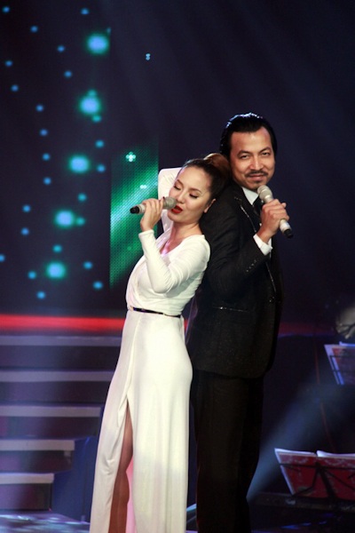 “Giáo sư Xoay” kể về “tuổi thơ dữ dội” - 2 “Giáo sư Xoay” kể về “tuổi thơ dữ dội” - 2