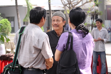 Con của Đơn Dương về Việt Nam chịu tang cha - 8 Con của Đơn Dương về Việt Nam chịu tang cha - 8