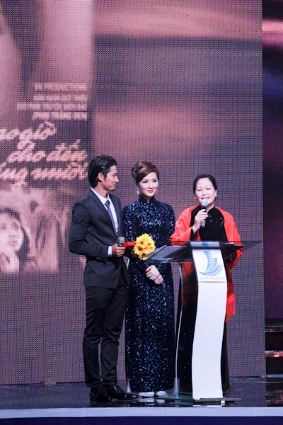 Những hình ảnh đẹp trong lễ khai mạc Liên hoan phim lần thứ 17 - 9 Những hình ảnh đẹp trong lễ khai mạc Liên hoan phim lần thứ 17 - 9