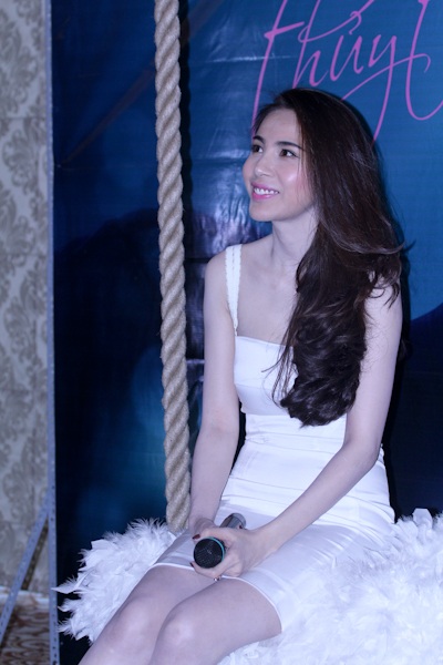 Thuỷ Tiên buồn vì dư luận trái chiều - 3