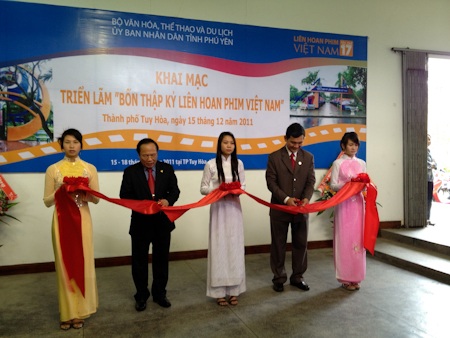 Khai mạc triển lãm 40 năm Liên hoan phim Việt Nam - 1 Khai mạc triển lãm 40 năm Liên hoan phim Việt Nam - 1