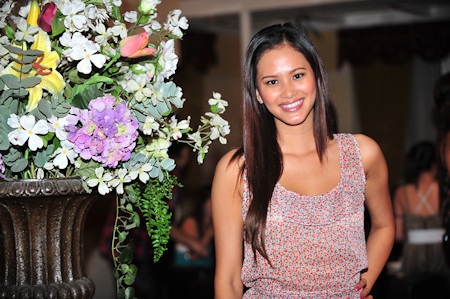 Ngọc Trinh, Như Thảo khoe sắc cùng các người đẹp - 9 Ngọc Trinh, Như Thảo khoe sắc cùng các người đẹp - 9