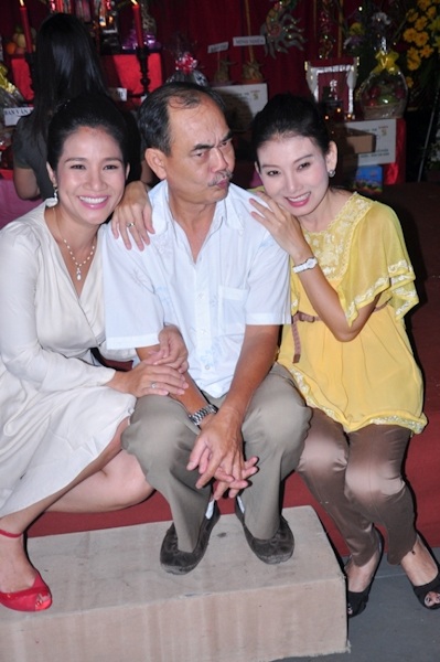 Nghệ sĩ dâng hương ngày giỗ tổ - 22