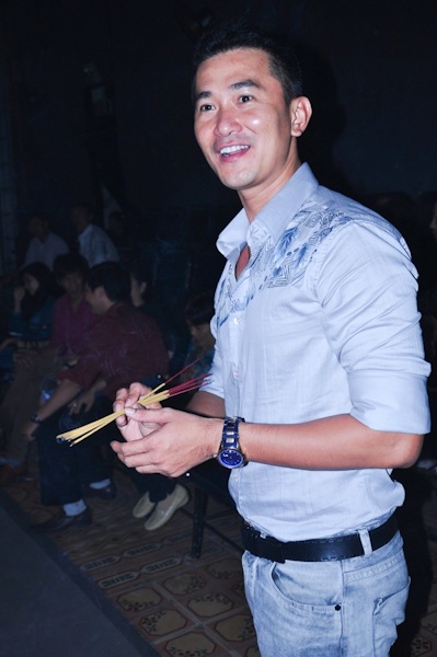 Nghệ sĩ dâng hương ngày giỗ tổ - 4