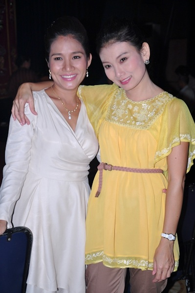 Nghệ sĩ dâng hương ngày giỗ tổ - 10