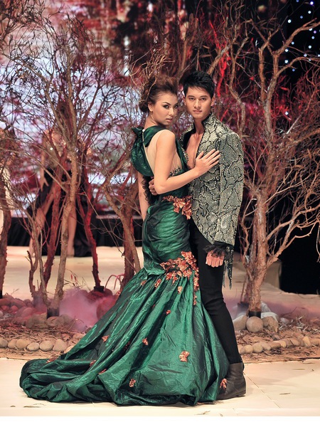 Phan Như Thảo nổi bật trên sàn diễn thời trang - 24 Phan Như Thảo nổi bật trên sàn diễn thời trang - 24