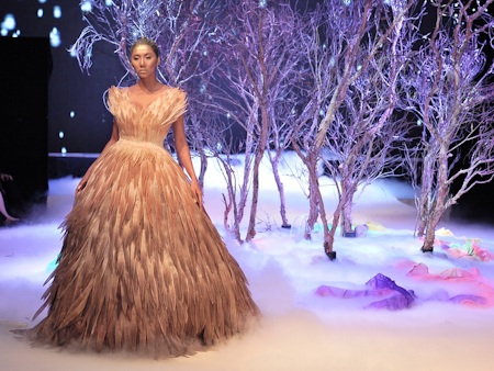 Phan Như Thảo nổi bật trên sàn diễn thời trang - 28 Phan Như Thảo nổi bật trên sàn diễn thời trang - 28