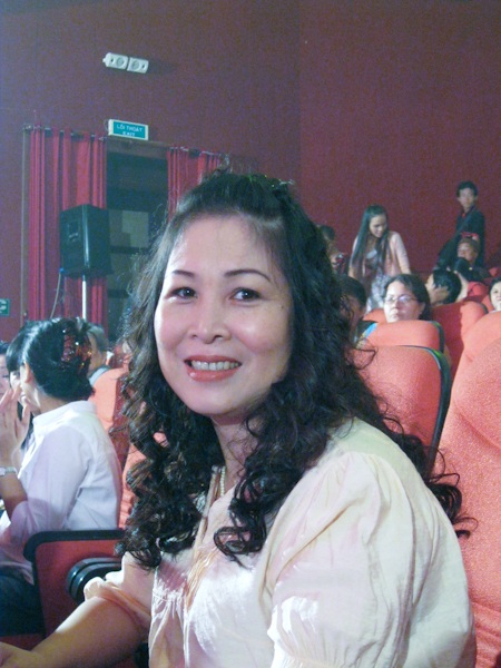 Hoài Linh tất bật cho lễ giỗ tổ - 9