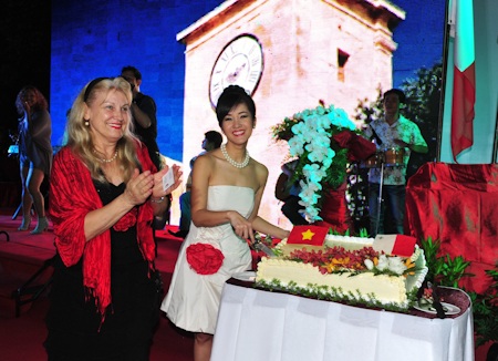 Bống Hồng Nhung vẫn trẻ như đôi mươi - 12