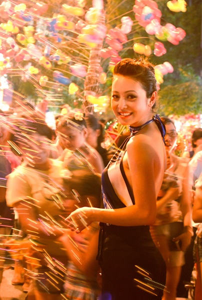 Jennifer Phạm đi chọn đồ Trung thu - 10