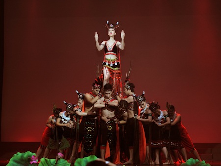 Linh Nga tỏa sáng trong Sen show - 8 Linh Nga tỏa sáng trong Sen show - 8