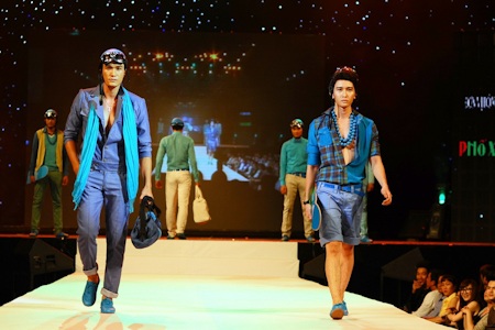 Hồ Đức Vĩnh nổi bật trong men's show với chiều cao "khủng" - 7 Hồ Đức Vĩnh nổi bật trong men's show với chiều cao "khủng" - 7