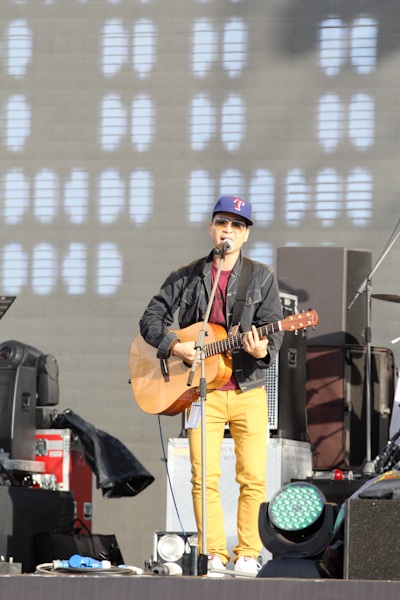 Hình ảnh vui về các phóng viên tác nghiệp tại SoundFest - 13 Hình ảnh vui về các phóng viên tác nghiệp tại SoundFest
