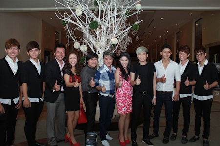 Lệ Quyên, Hà Hồ chung vui cùng Mr Đàm