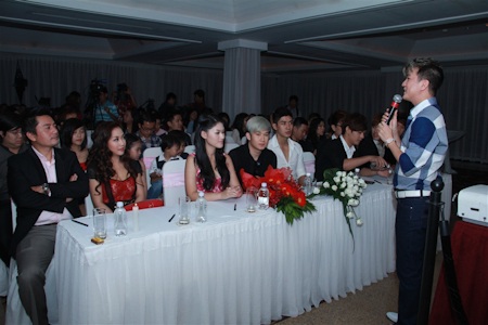 Lệ Quyên, Hà Hồ chung vui cùng Mr Đàm