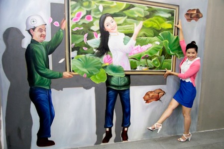 Ngọc Trinh mở triển lãm đánh lừa thị giác lần 2