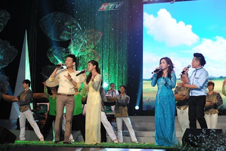 Cảm động với màn tam ca của các cụ bà tuổi ngoài thất thập