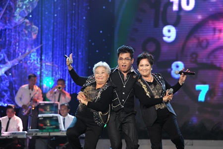 Cảm động với màn tam ca của các cụ bà tuổi ngoài thất thập