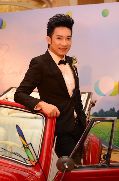 Sao hội tụ mừng Vy Oanh