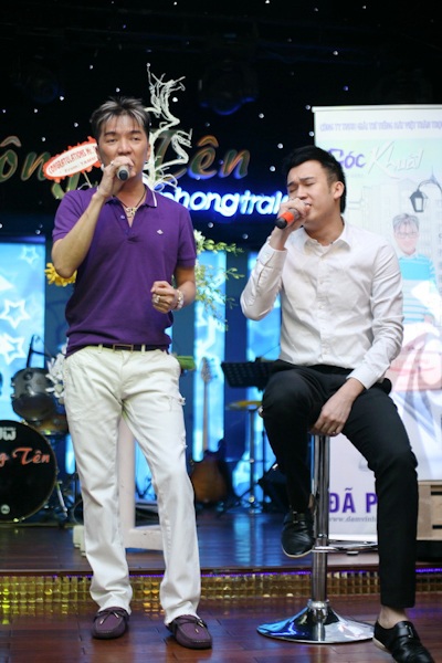 Đàm Vĩnh Hưng và Dương Triệu Vũ song ca trong ngày ra mắt album mới của Đàm Vĩnh Hưng.