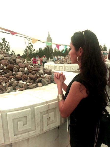 Hoàng My cầu nguyện cho những phần thi sắp tới