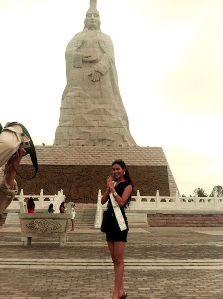 Hoàng My cầu nguyện cho những phần thi sắp tới