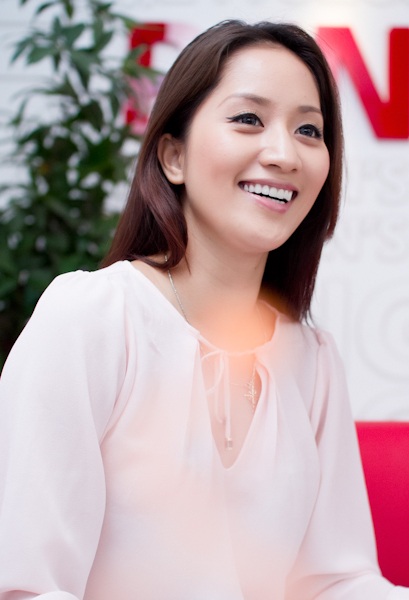 Khánh Thi hài lòng với cuộc sống của mình - 1 Trong bu