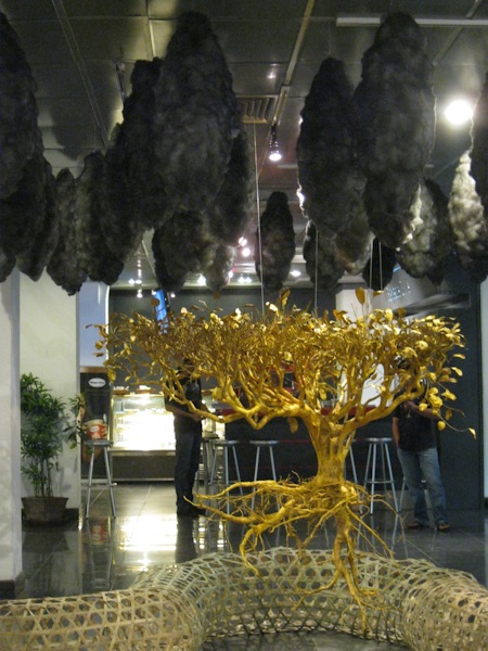 Trở về ký ức tuổi thơ với triển lãm sắp đặt - 2 Tác gi